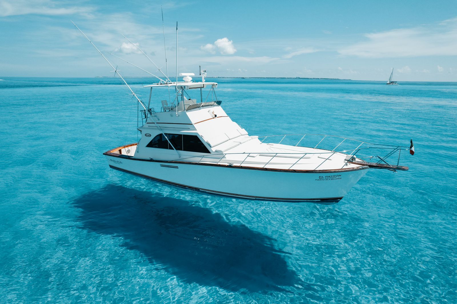 fishing rental cancun hatteras 46 from the side